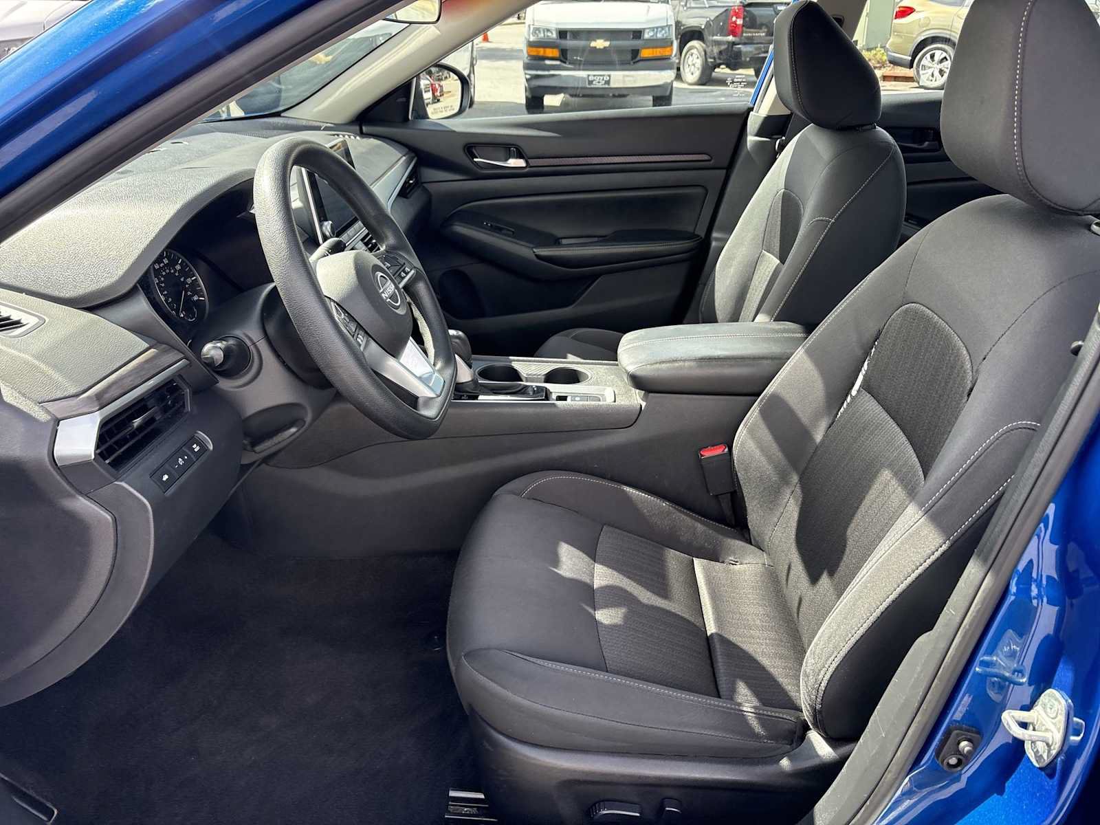 Used 2025 Nissan Altima 2.5 SV AWD/4WD image 18