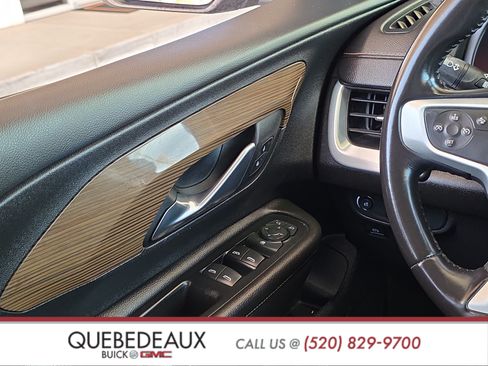 Used 2020 GMC Terrain SLE FWD image 22