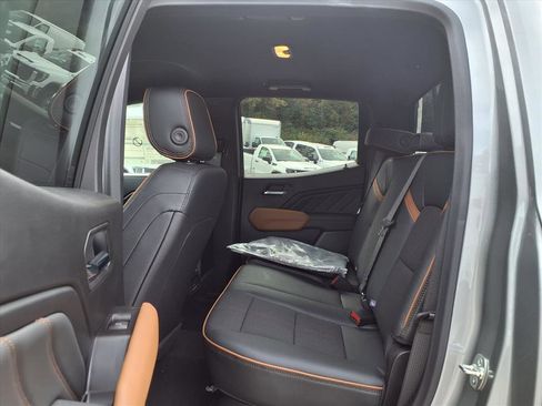 New 2026 GMC Canyon AT4 image 17