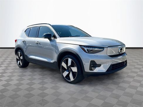 Used 2023 Volvo XC40 Recharge Ultimate w/ Protection Package Premier image 4