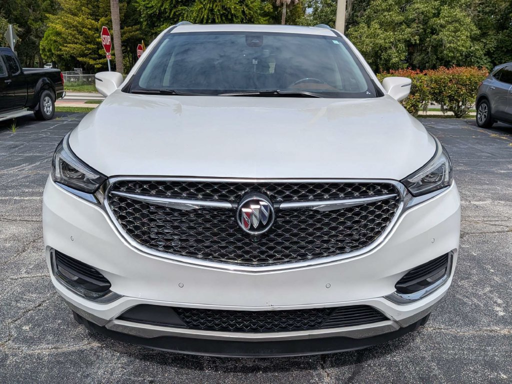 Used 2019 Buick Enclave Avenir w/ Avenir Technology Package FWD image 9