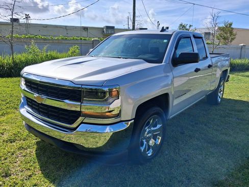 Used 2018 Chevrolet Silverado 1500 LS w/ Trailering Package RWD image 4