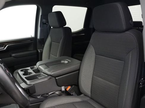 Used 2024 GMC Sierra 1500 Elevation image 37
