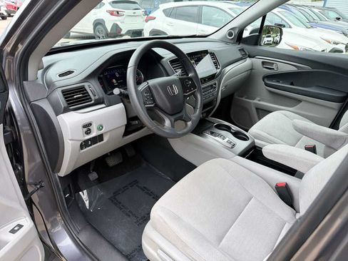 Used 2021 Honda Pilot EX image 2