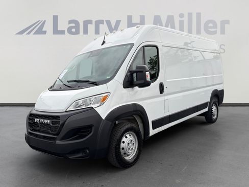 Used 2023 RAM ProMaster 2500 FWD image 1