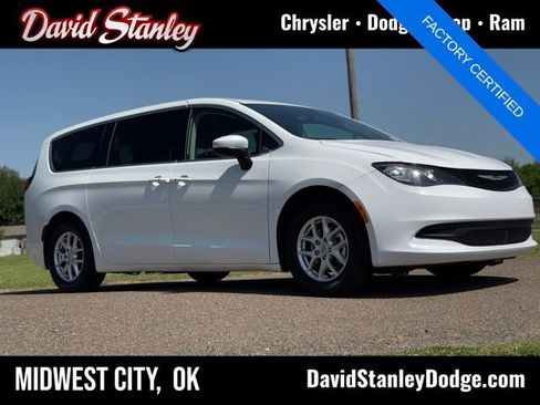 Certified 2022 Chrysler Voyager LX FWD image 1
