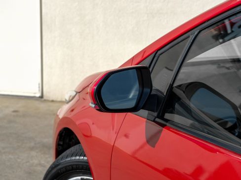 Used 2021 Toyota Prius Prime XLE image 38