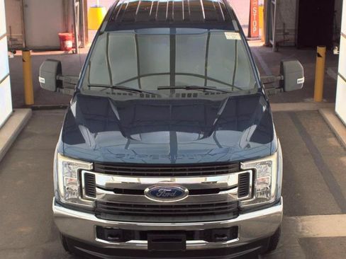 Used 2019 Ford F250 XL w/ STX Appearance Package AWD/4WD image 2