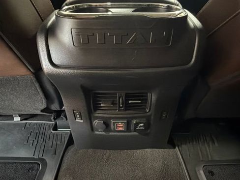 Used 2019 Nissan Titan Platinum Reserve AWD/4WD image 17