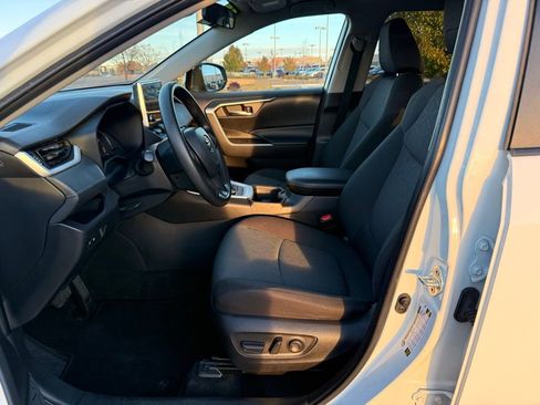 Used 2023 Toyota RAV4 XLE image 12
