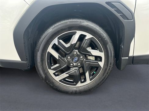 Certified 2025 Subaru Forester Limited w/ Popular Package #1 image 9