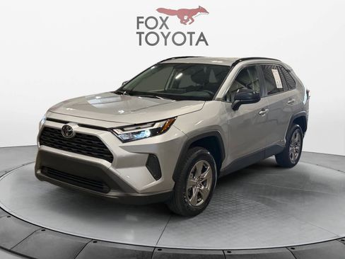 Used 2025 Toyota RAV4 LE AWD/4WD image 1