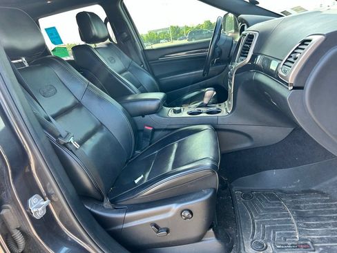Used 2017 Jeep Grand Cherokee Overland AWD/4WD image 11