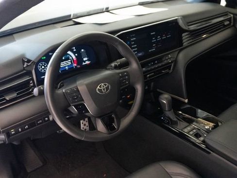 Used 2025 Toyota Camry XSE FWD image 3