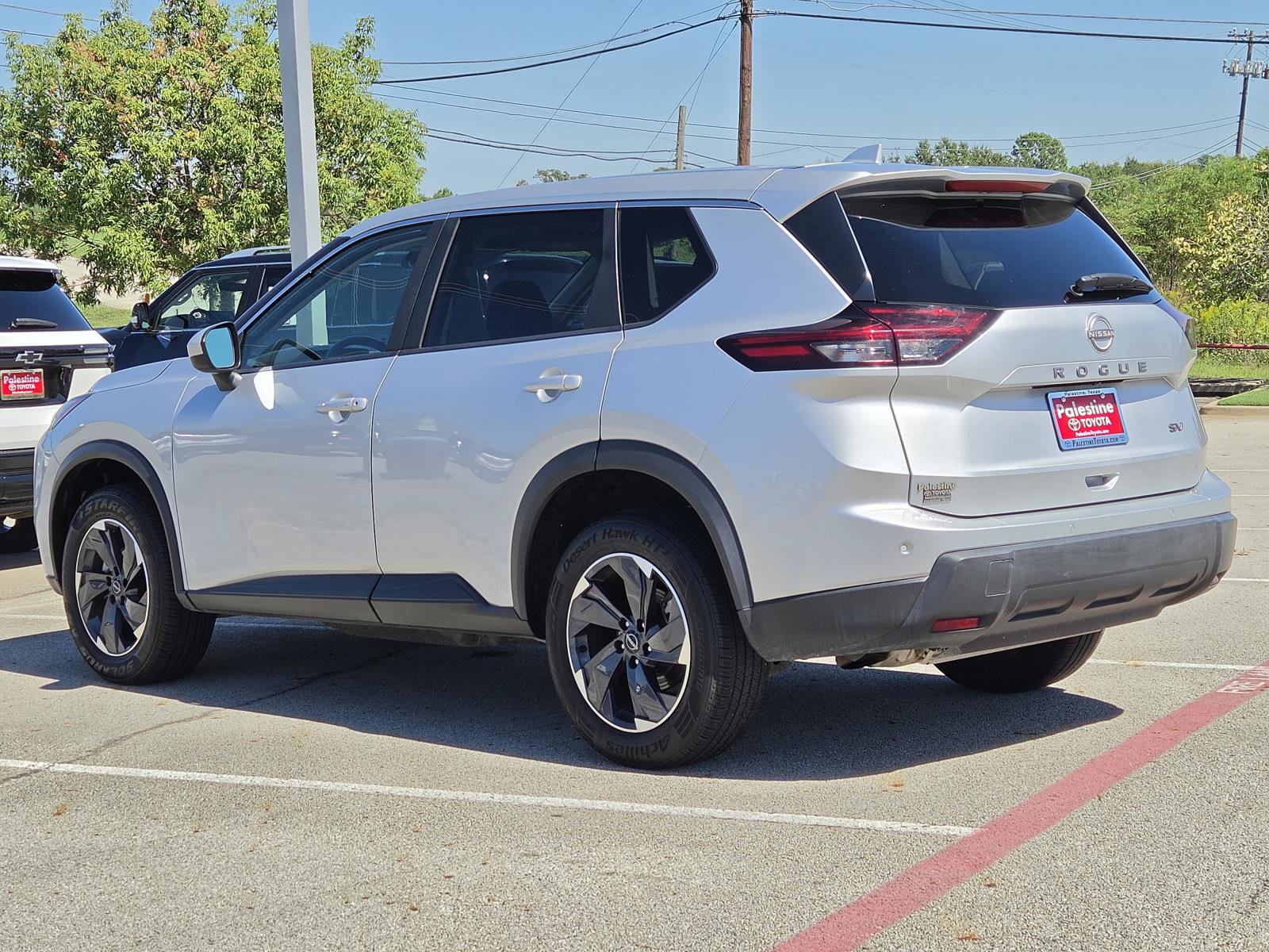 Used 2024 Nissan Rogue SV FWD image 6