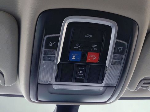 Used 2024 RAM 2500 Laramie w/ Off Road Package AWD/4WD image 31