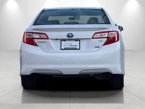 Used 2014 Toyota Camry Hybrid image 7
