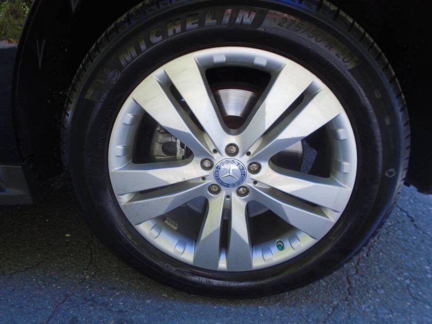 Used 2012 Mercedes-Benz GL 450 4MATIC image 36