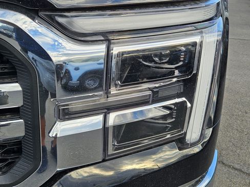 Used 2025 Ford F150 Lariat AWD/4WD image 13