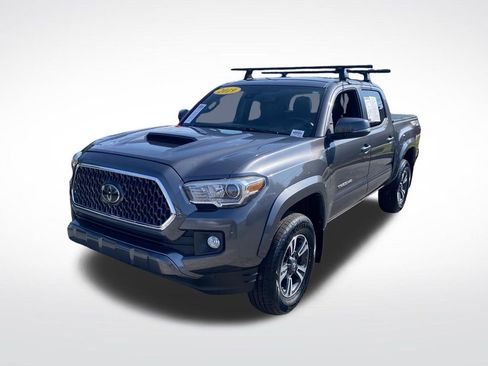 Used 2019 Toyota Tacoma TRD Sport AWD/4WD image 2