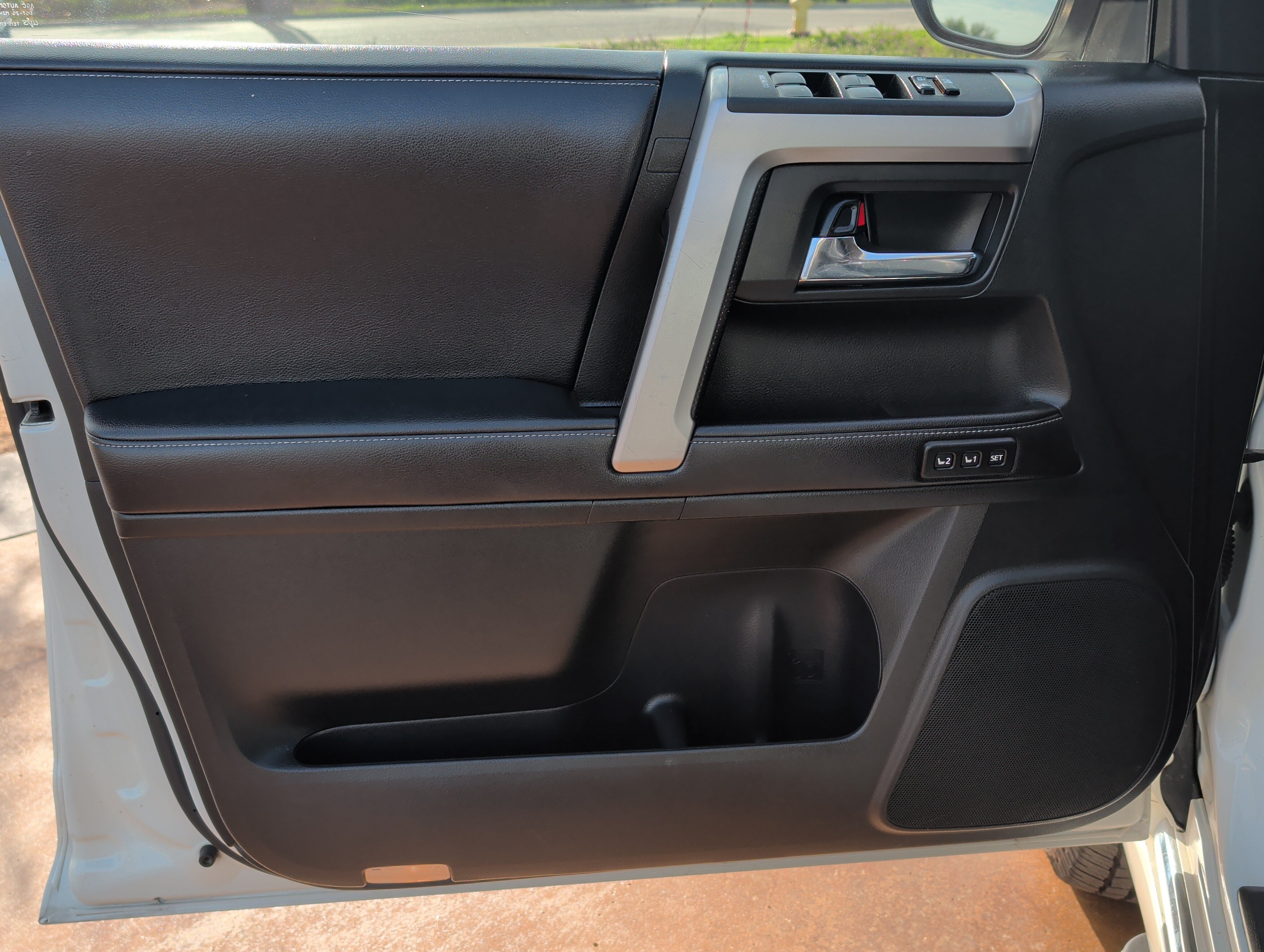 Used 2017 Toyota 4Runner Limited RWD image 8