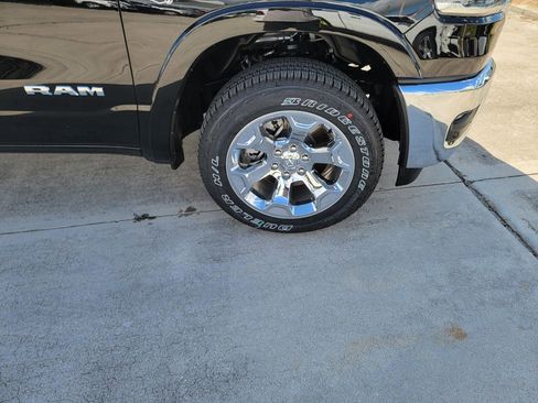 New 2026 RAM 1500 Big Horn AWD/4WD image 9