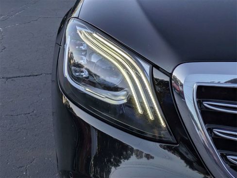 Used 2020 Mercedes-Benz S 560 4MATIC Sedan image 10