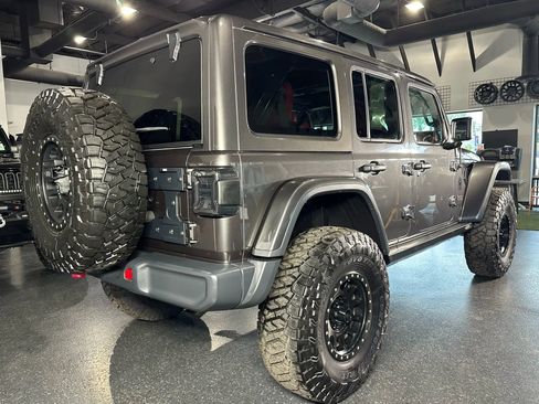 Used 2018 Jeep Wrangler Unlimited Rubicon image 15