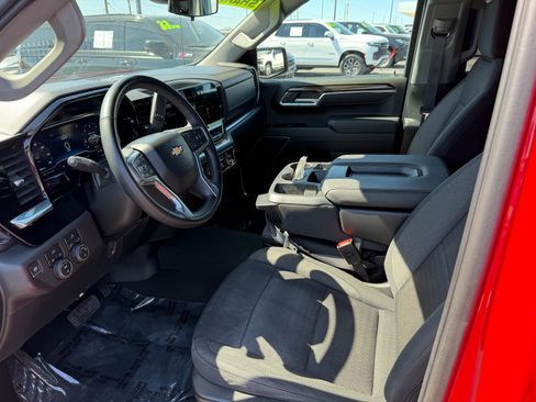 Used 2023 Chevrolet Silverado 1500 LT AWD/4WD image 16