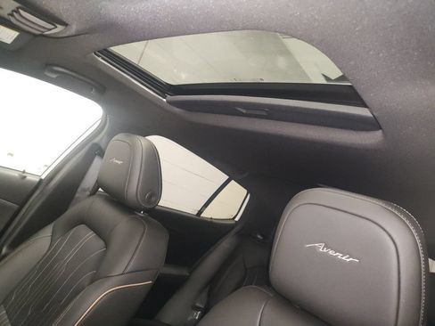 New 2026 Buick Envista Avenir FWD image 25