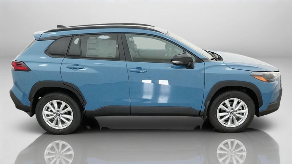 New 2026 Toyota Corolla Cross LE w/ Moonroof Package FWD image 21