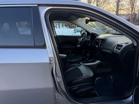Used 2018 Jeep Compass Latitude w/ Popular Equipment Group image 22