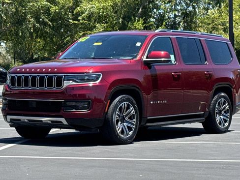 Used 2022 Jeep Wagoneer Series III AWD/4WD image 16