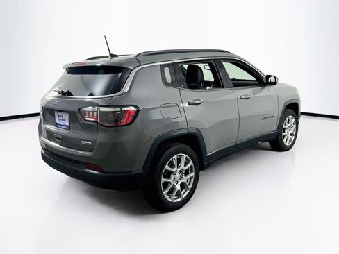 Used 2023 Jeep Compass Latitude AWD/4WD image 5