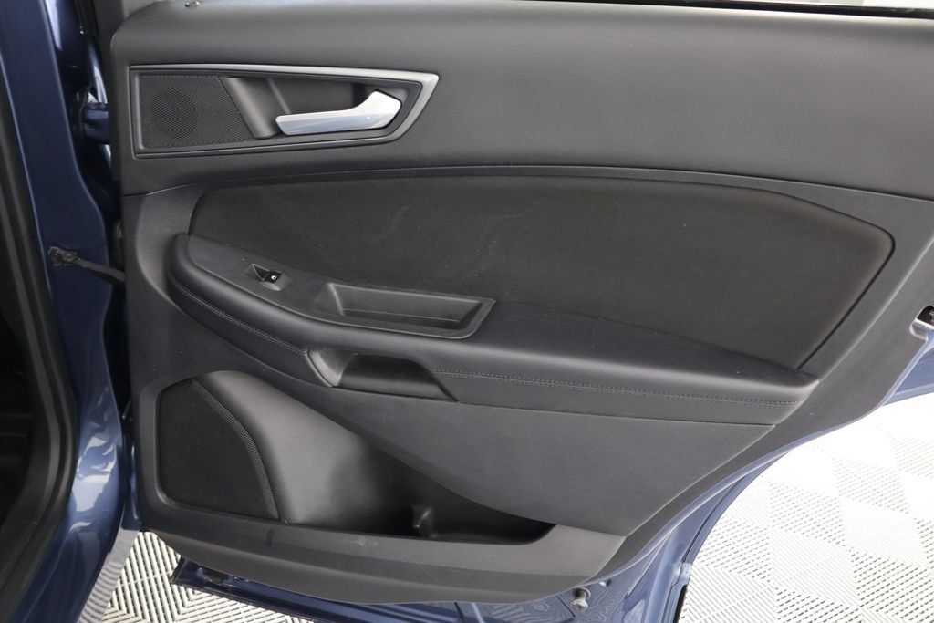 Used 2019 Ford Edge SE AWD/4WD image 25