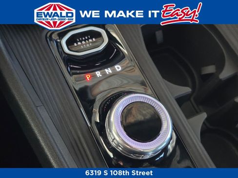 New 2026 Jeep Cherokee Overland image 8