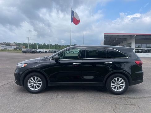 Used 2020 Kia Sorento L FWD image 9