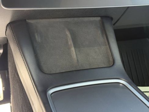 Used 2022 Tesla Model Y Performance AWD/4WD image 24