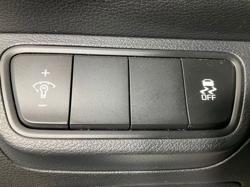 Certified 2023 Kia Forte LXS image 25