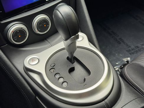 Used 2020 Nissan 370Z Coupe image 27