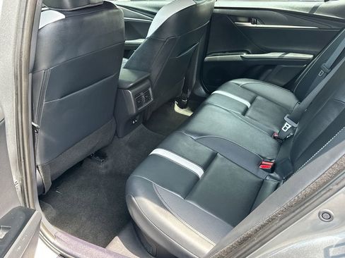 Used 2025 Toyota Camry SE w/ Convenience Package FWD image 16