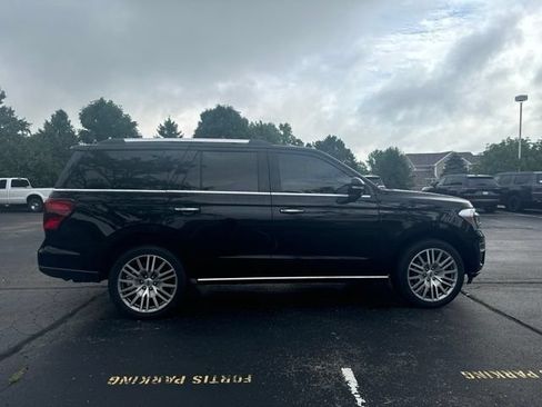 Used 2023 Ford Expedition Limited AWD/4WD image 6
