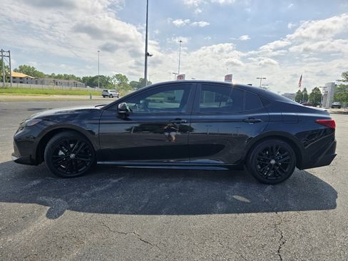 Certified 2025 Toyota Camry SE FWD image 13