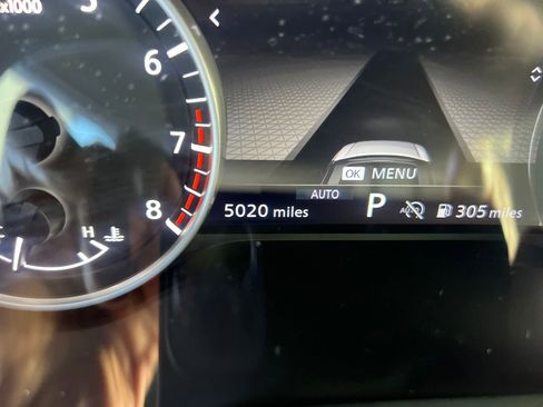 Used 2024 Nissan Pathfinder SV image 17