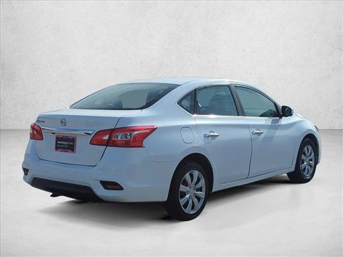 Used 2017 Nissan Sentra S image 6