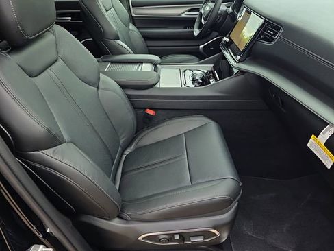 New 2026 Jeep Grand Wagoneer 2WD image 27