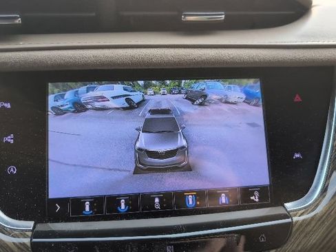 Used 2020 Cadillac XT6 Sport w/ Platinum Package AWD/4WD image 27