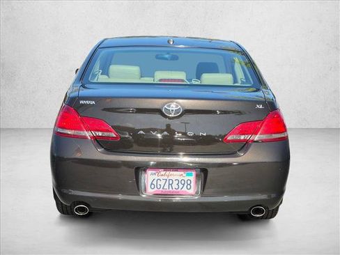 Used 2009 Toyota Avalon XL FWD image 6