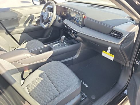 New 2026 Nissan Kicks SV w/ SV Premium Package image 11