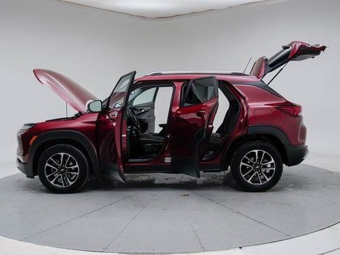 Used 2025 Chevrolet TrailBlazer LT image 18